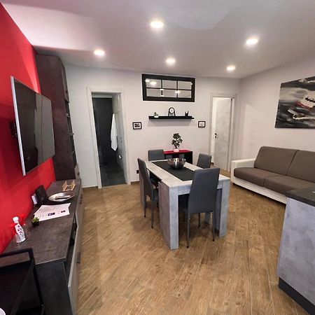 Doremi Apt Napoli Bagian luar foto