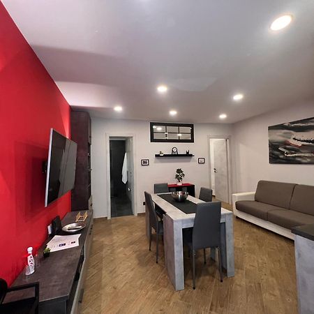 Doremi Apt Napoli Bagian luar foto