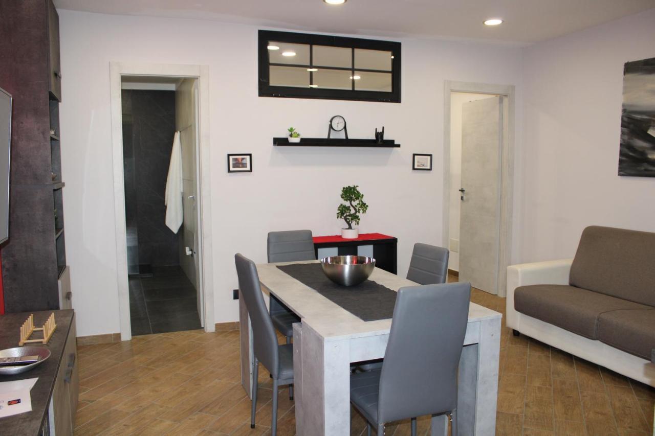 Doremi Apt Napoli Bagian luar foto
