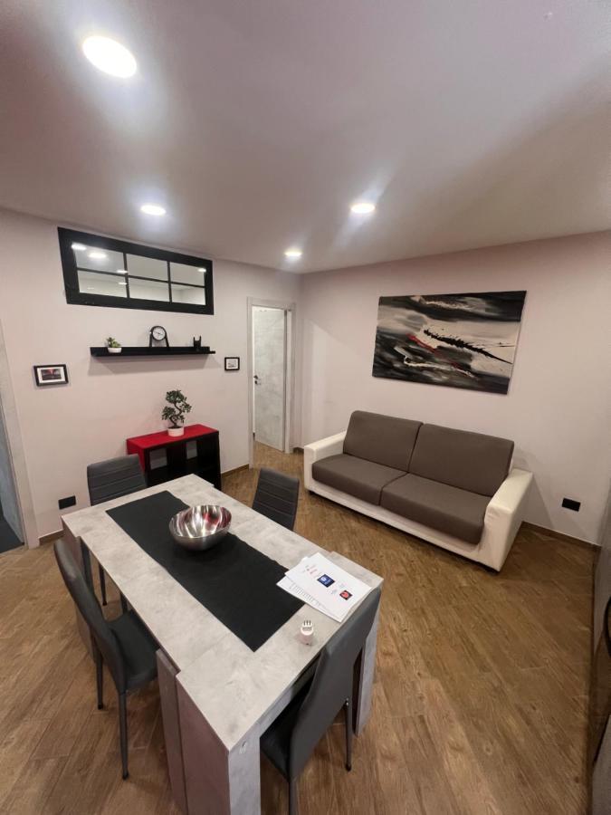 Doremi Apt Napoli Bagian luar foto